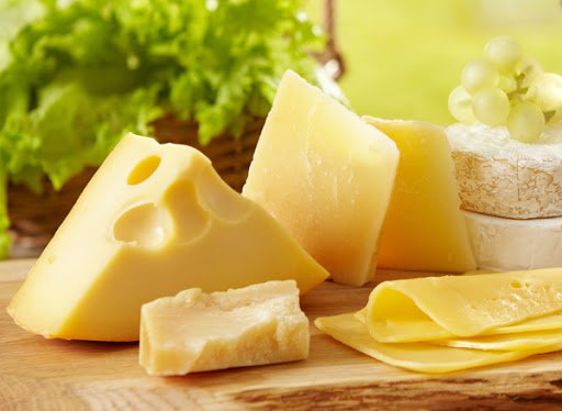 Người có cholesterol cao không nên ăn phô mai, bơ